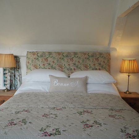 Nightingale Cottage Bed And Breakfast Chichester Exteriér fotografie